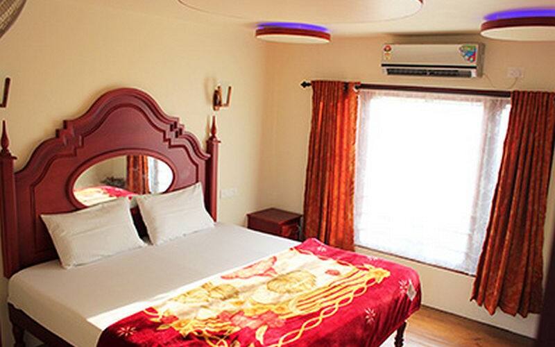 Ushus Houseboat, Alleppey 5
